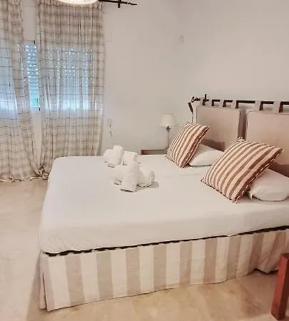 - Playa - En Park Con Terraza Y Jardin Privado Pb6 Эстепона