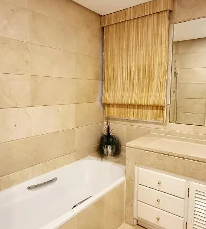 Вилла - Playa - En Park Con Terraza Y Jardin Privado Pb6 *