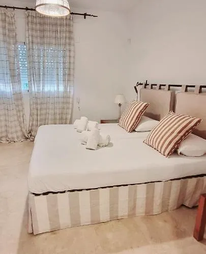 - Playa - En Park Con Terraza Y Jardin Privado Pb6 Эстепона